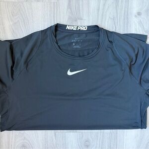 Nike Pro Women's Short Sleeve Black Tee